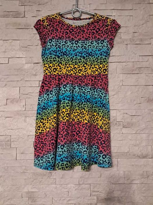 Sukienka tęczowa panterka rozmiar 140 cm