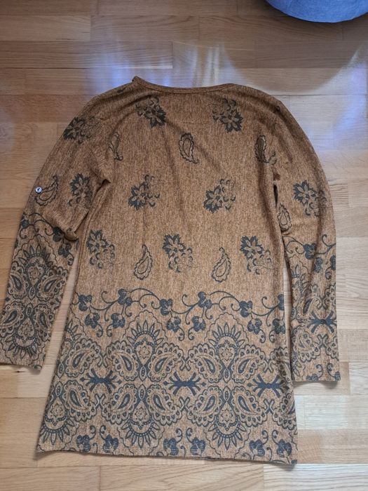 Sukienka/tunika dzianinowa karmel i wzór długi rękaw roll on r 42-44