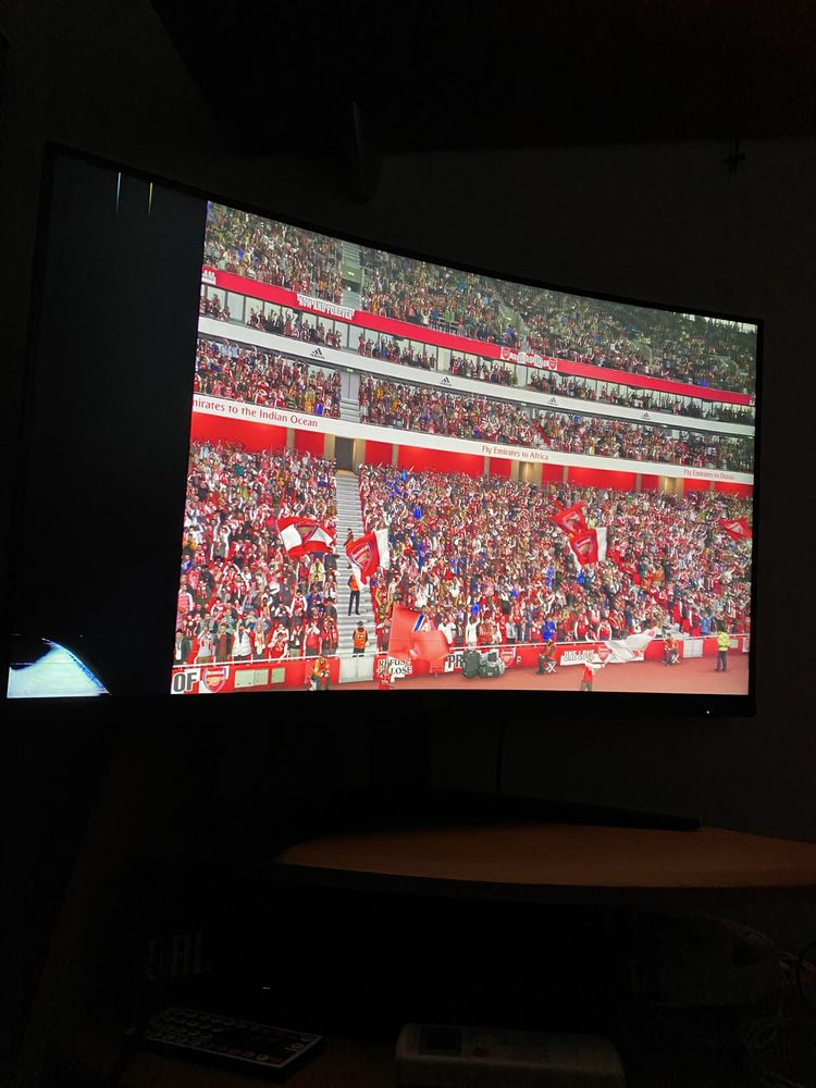 Monitor curvo AOC