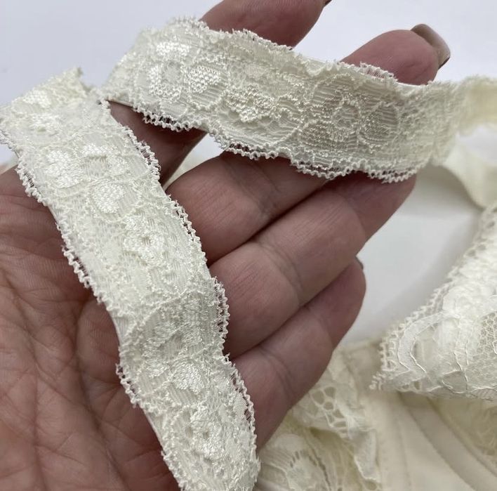 Бюстгальтер женский- р. 95D