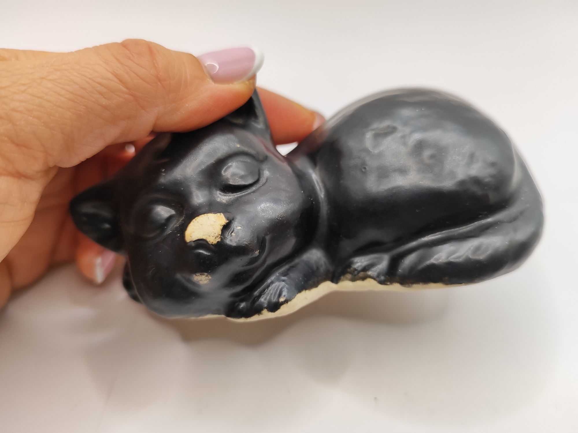 Figurka czarny kot masa plastyczna glina kotek dekoracja