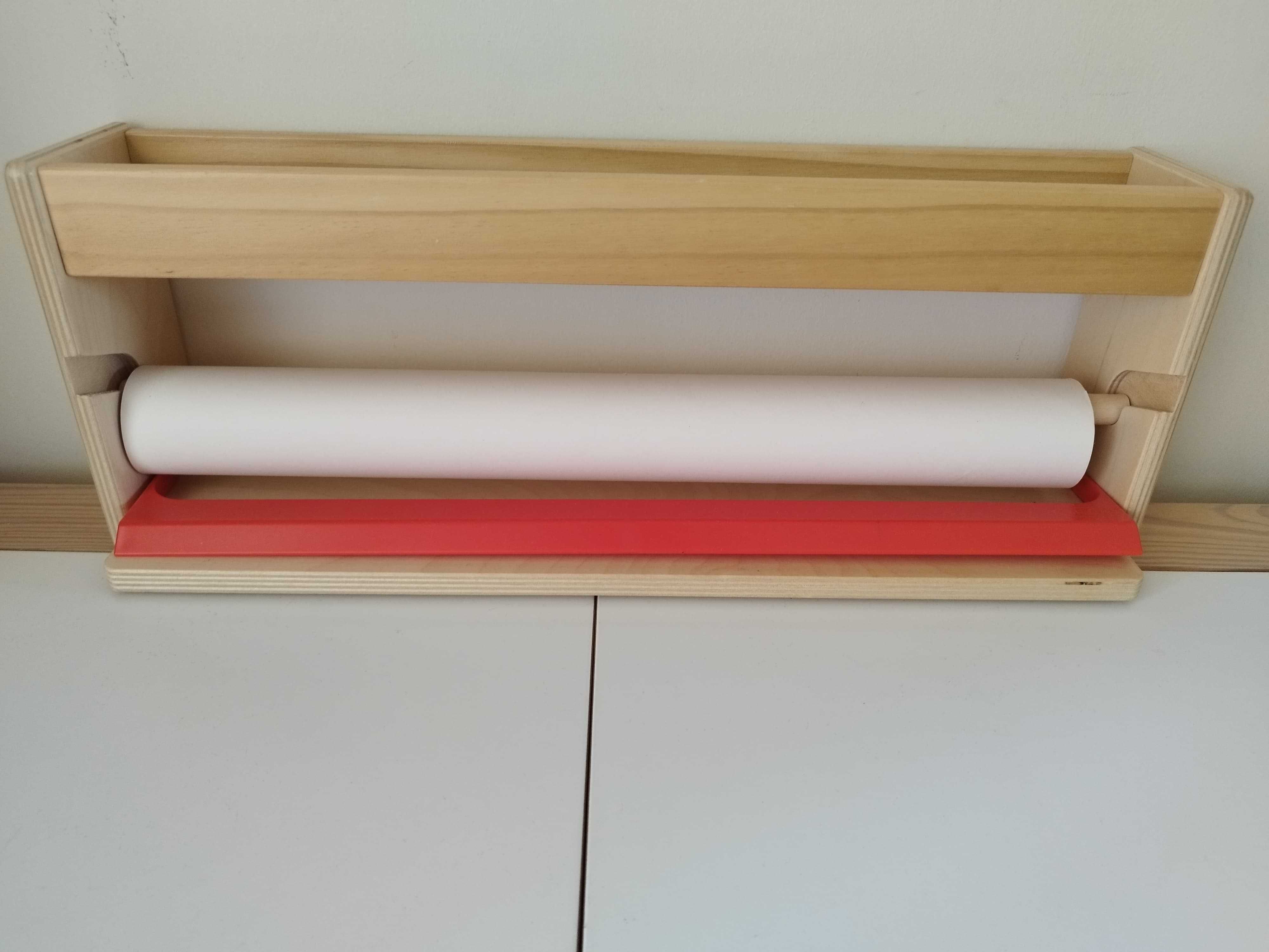 Conjunto IKEA Mesa + Cadeira + Suporte para Rolo de Papel