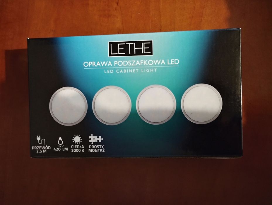 Oprawa podszafkowa LED 2,5 m 420 lumenów