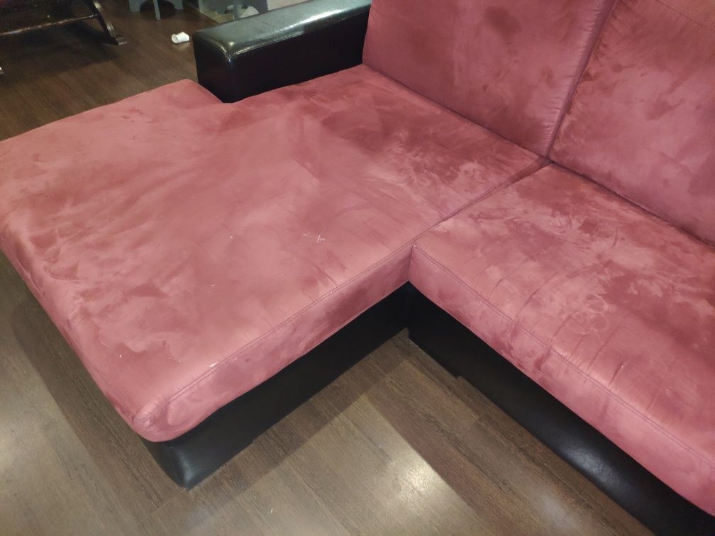 Sofá com chaise longue