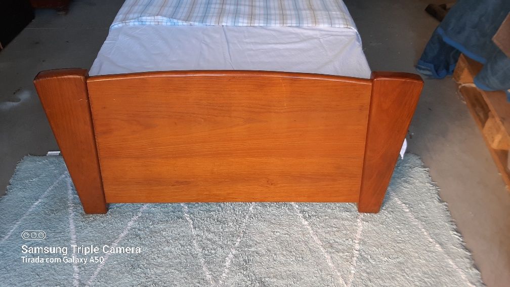 Cama solteira madeira