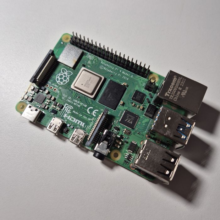 Rasberry Pi 4 Model B 1GB