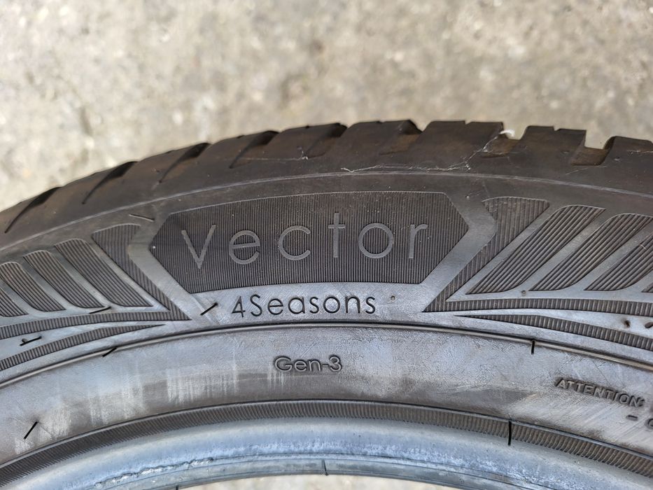 2szt Opony Goodyear Vector4Season 215/55/18 2023rok