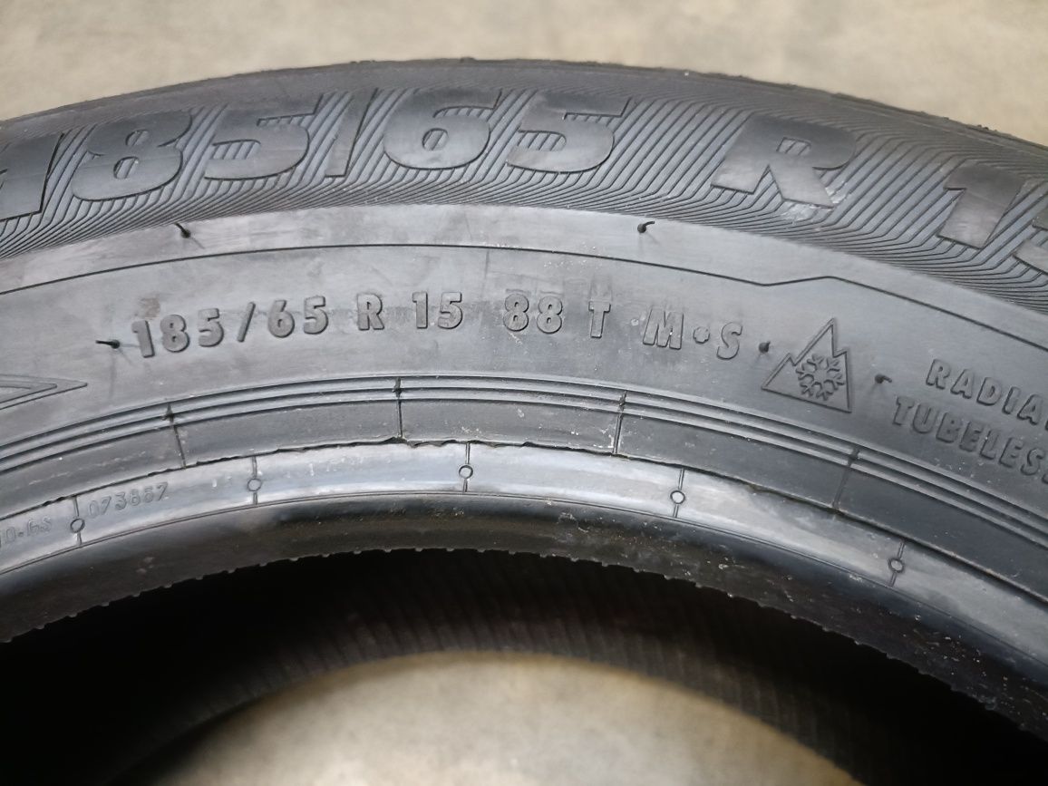 Opona zimowa Semperit Master-Grip 2 185/65R15 88T
