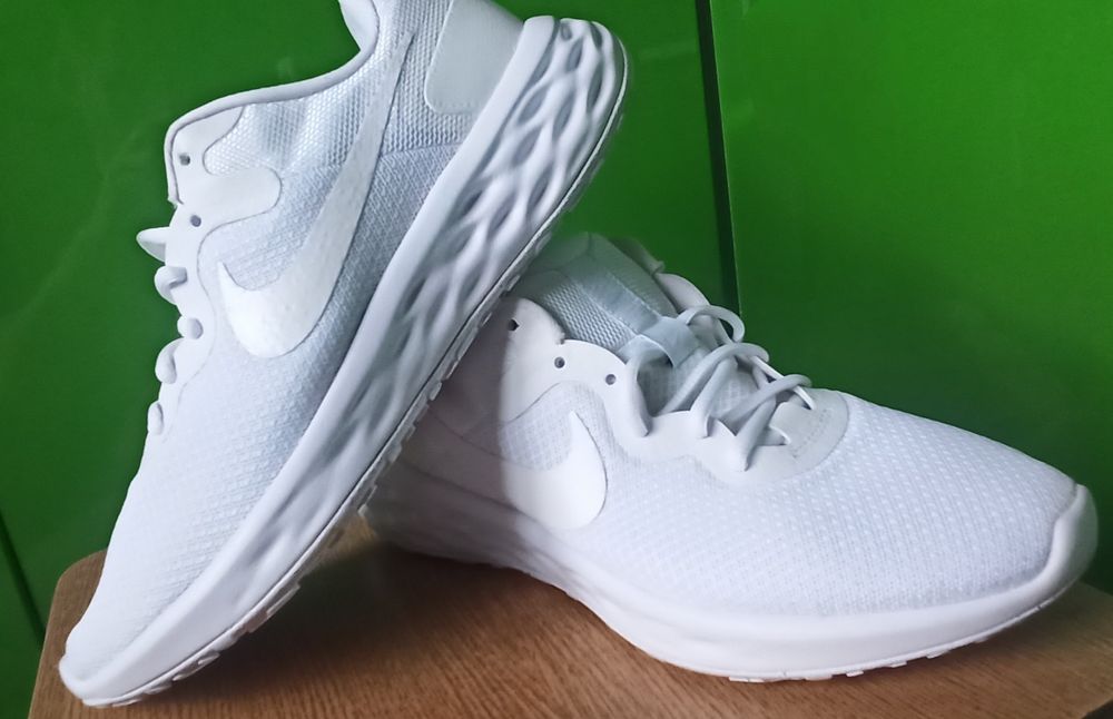 Кросівки NIKE Revolution 6 Nn White.