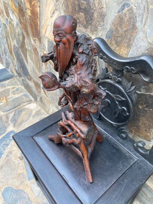 Escultura Divindade Tamarindo China séc XIX 51 cm