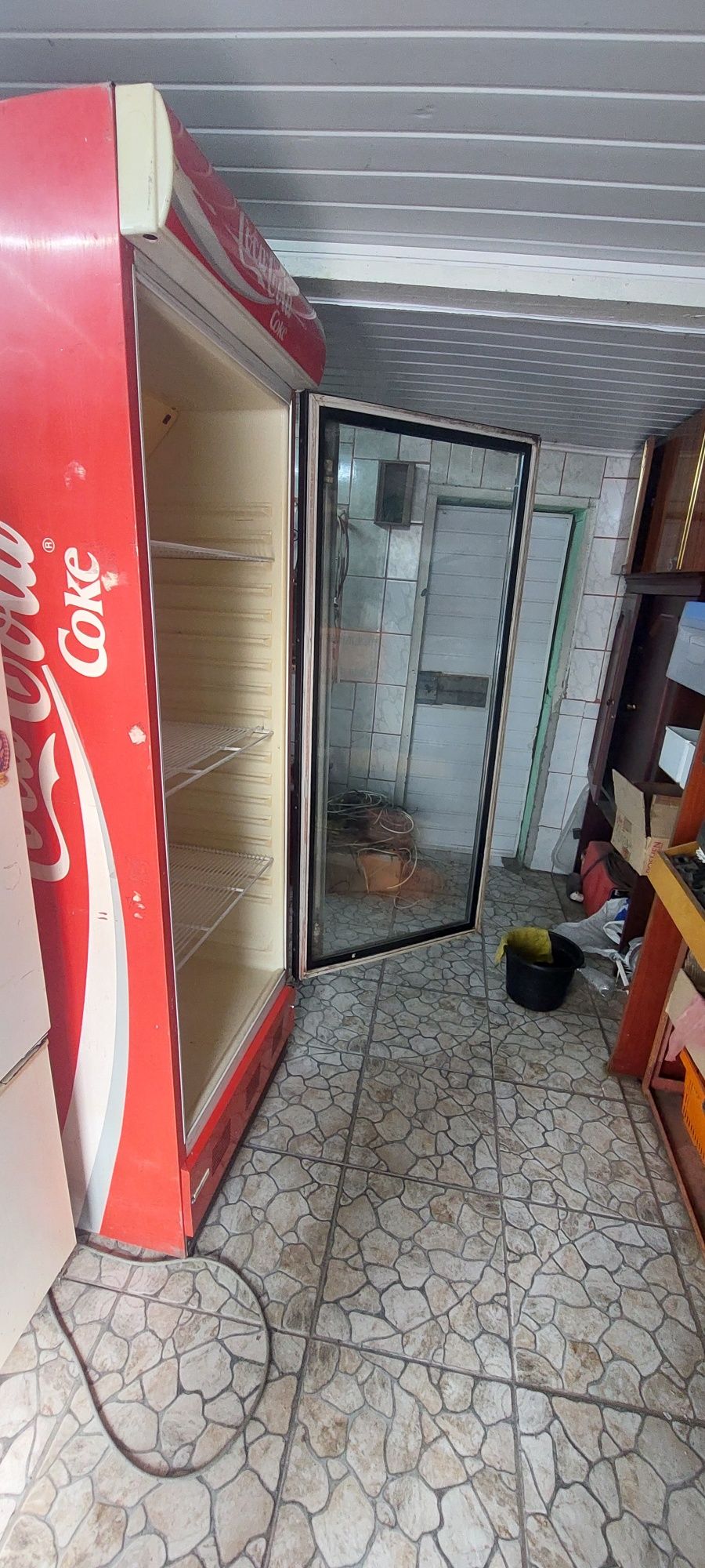 Продам холодильник для напитков