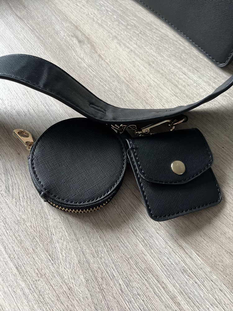 Cropp torebka na ramię czarna z odpinanymi mini portfelami