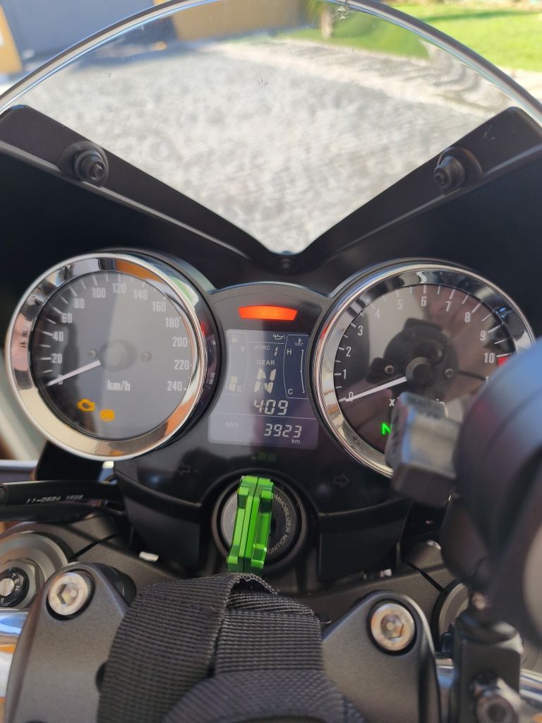 Kawasaki Z 900 RS 4000Kms