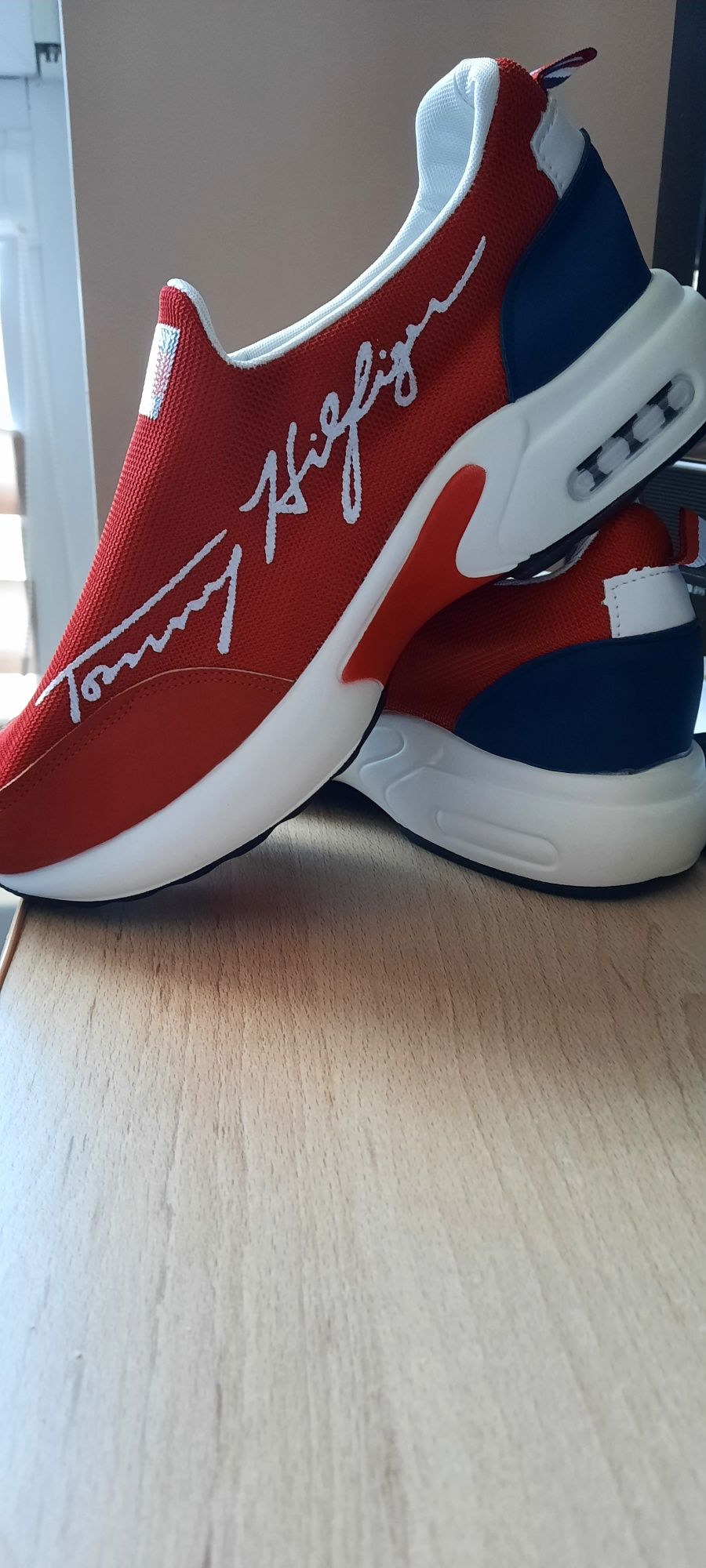 Buty sportowe damskie
