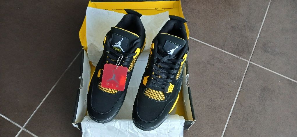 Sapatilhas Novos Air Jordan 4 Retro Thunder  N°47