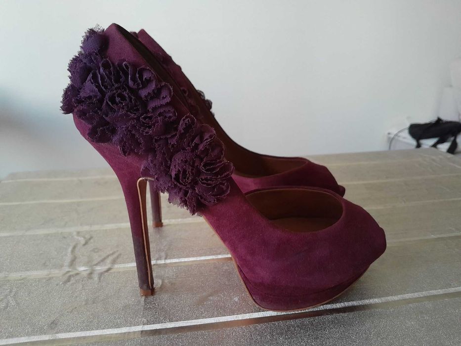 Sapatos bordeaux Zara 39 com plataforma