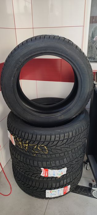 235/55R19 Nowe opony zimowe RoadX RXFrost WH12