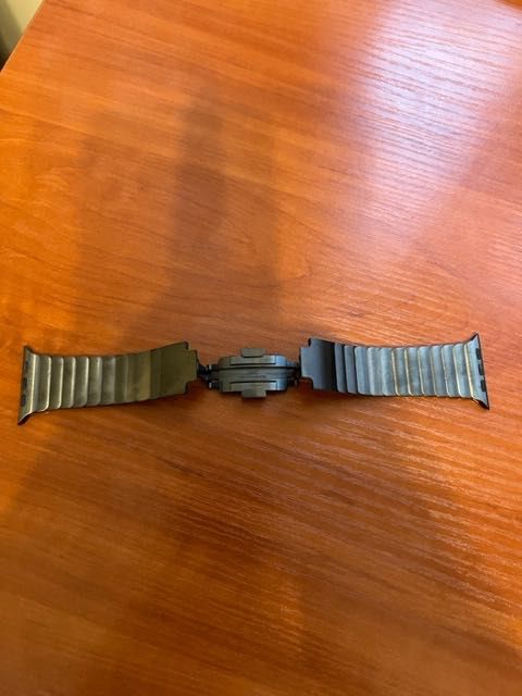 Bransoleta panelowa w kolorze gwiezdnej czerni do koperty 42 mm