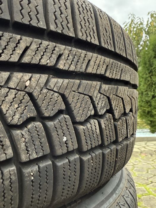 Диски з шинами 5/120, 205/55 р16 стояли на бмв е90