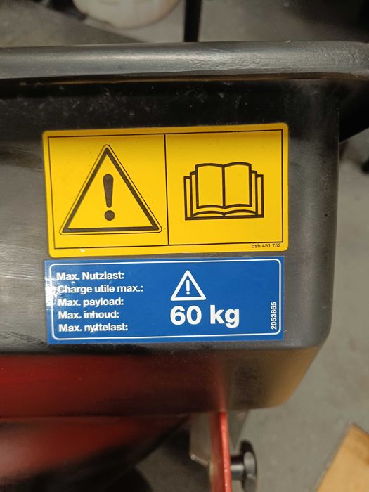 Rozsiewacz SOLARKA PIASKARKA RAUCH K 51 siewnik do nasion piasku soli