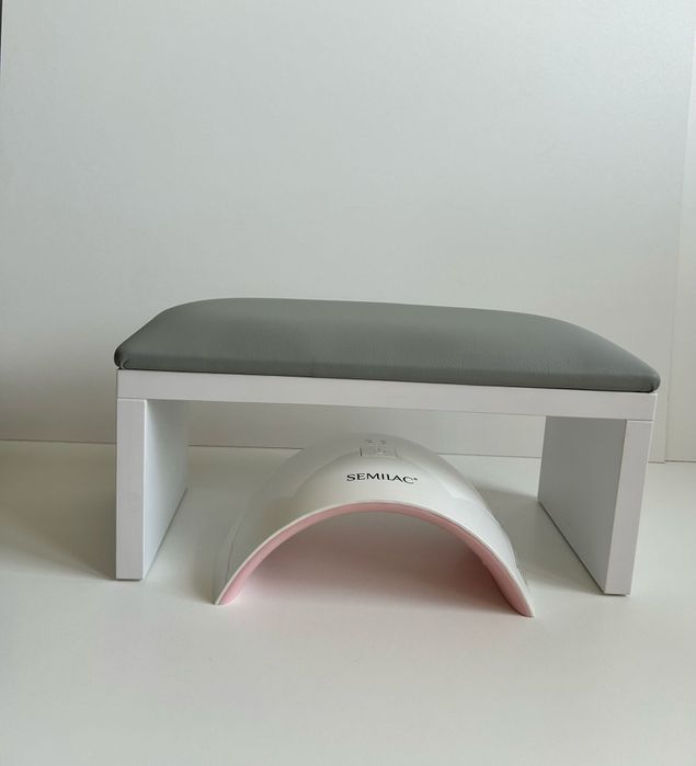 Podpórka do manicure paznokci pod dłoń. Szara gładka