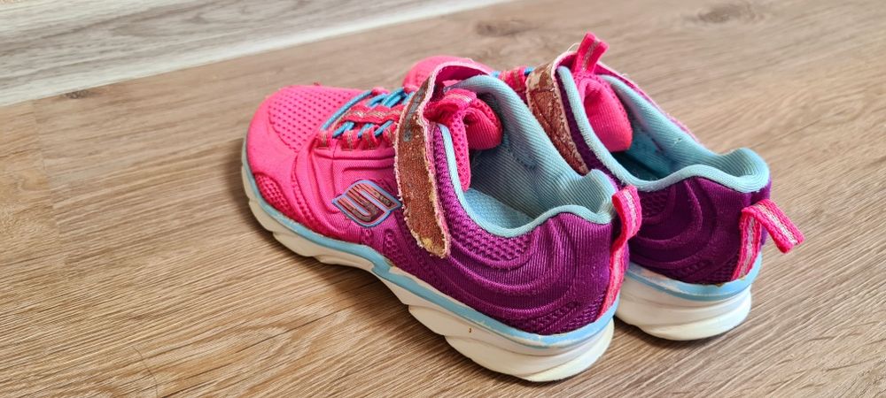 Кроссовки Skechers