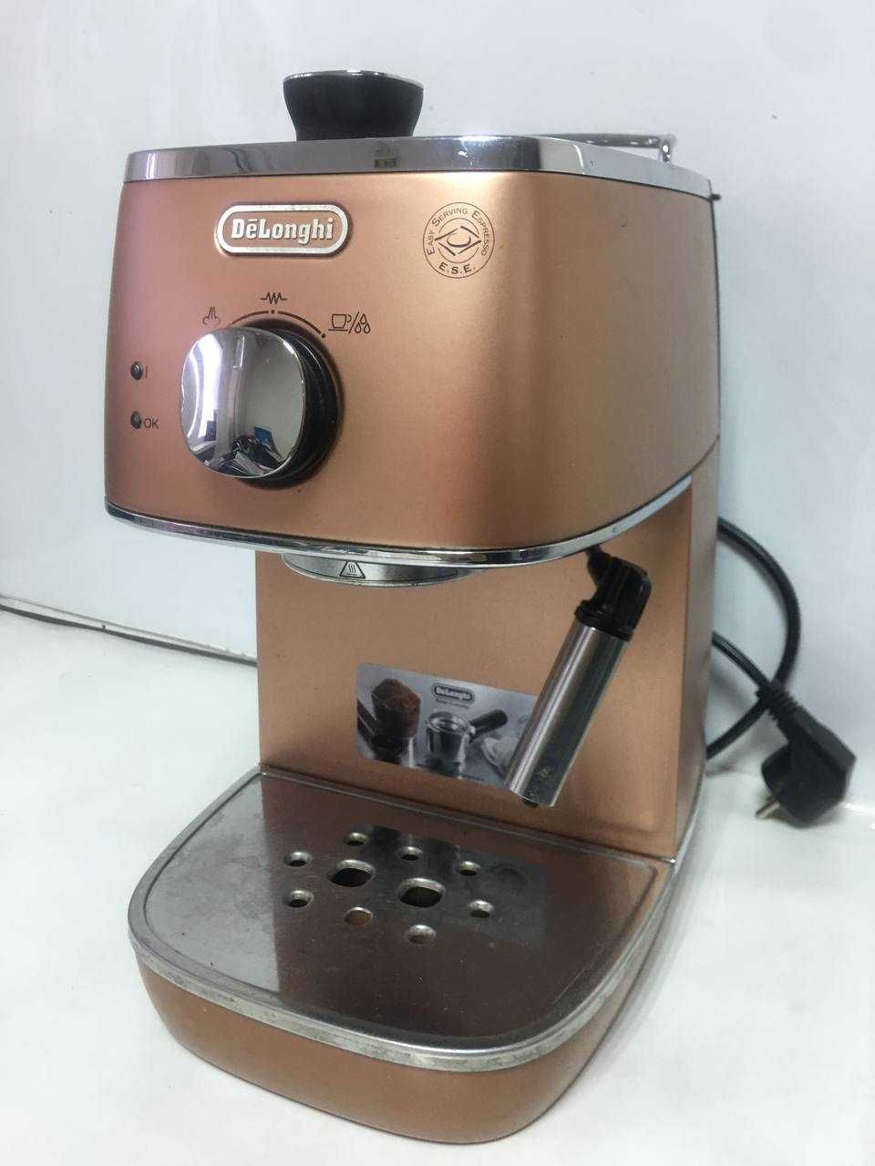 Рожкова кавоварка DeLonghi ECI341.