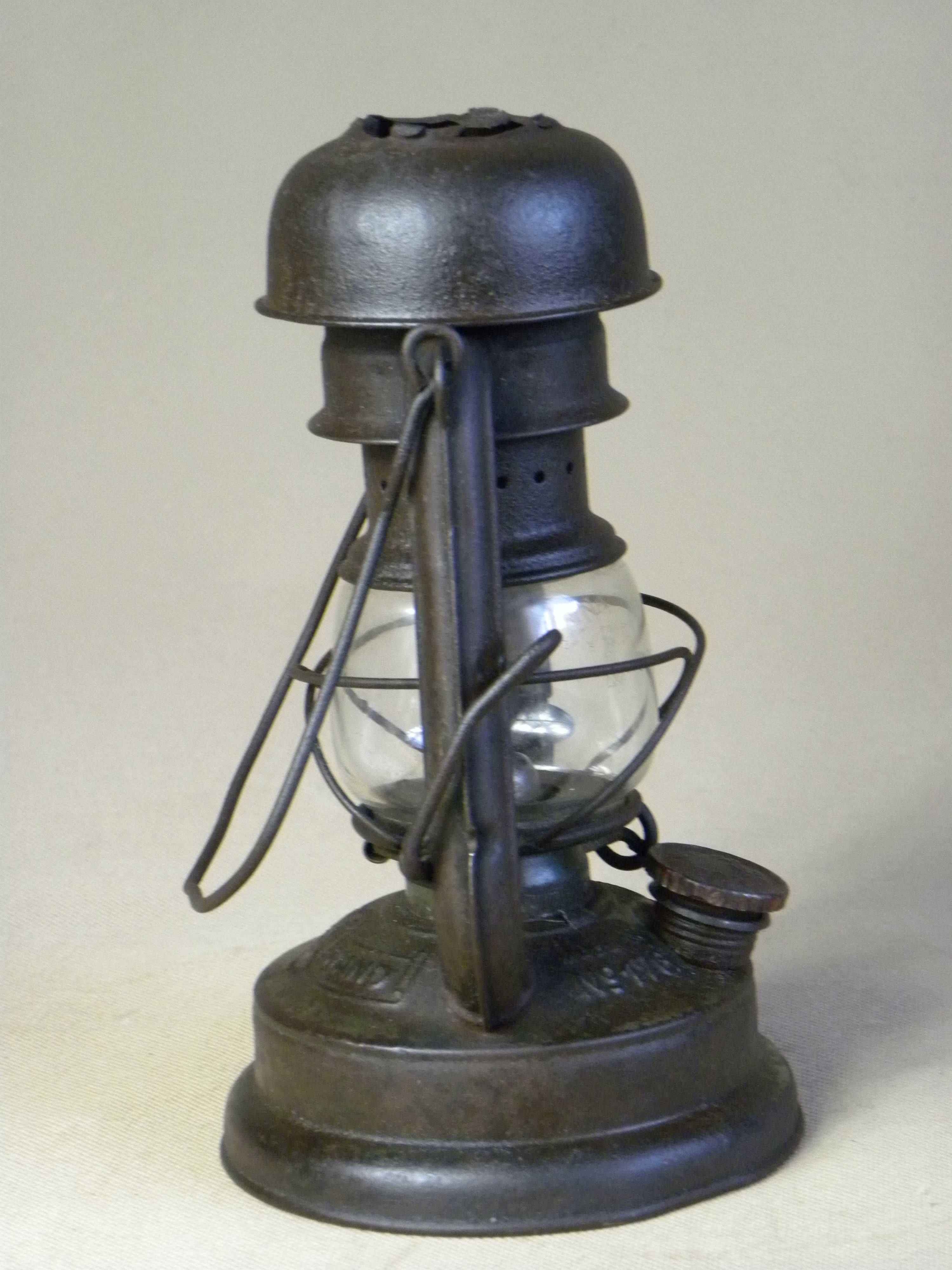Stara niemiecka lampa wojskowa naftowa Feuerhand 176 E