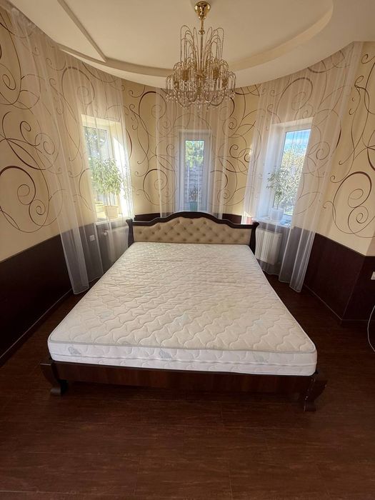 Кровать 180х200 с матрасом