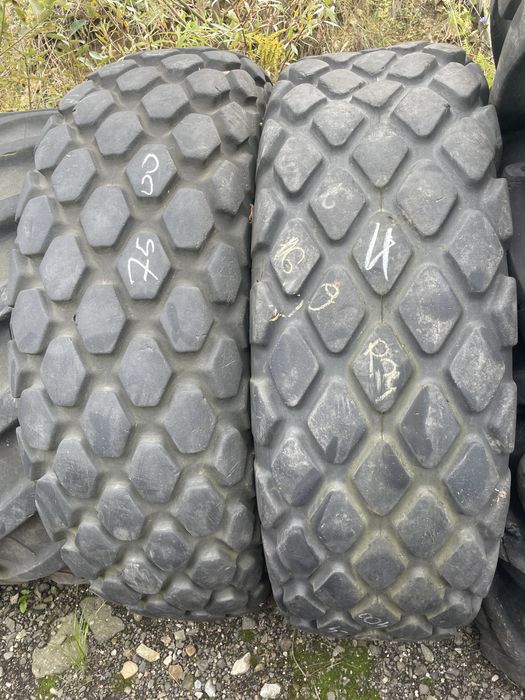Шини 16.9 R24 до екскаваторів та навантажувачів