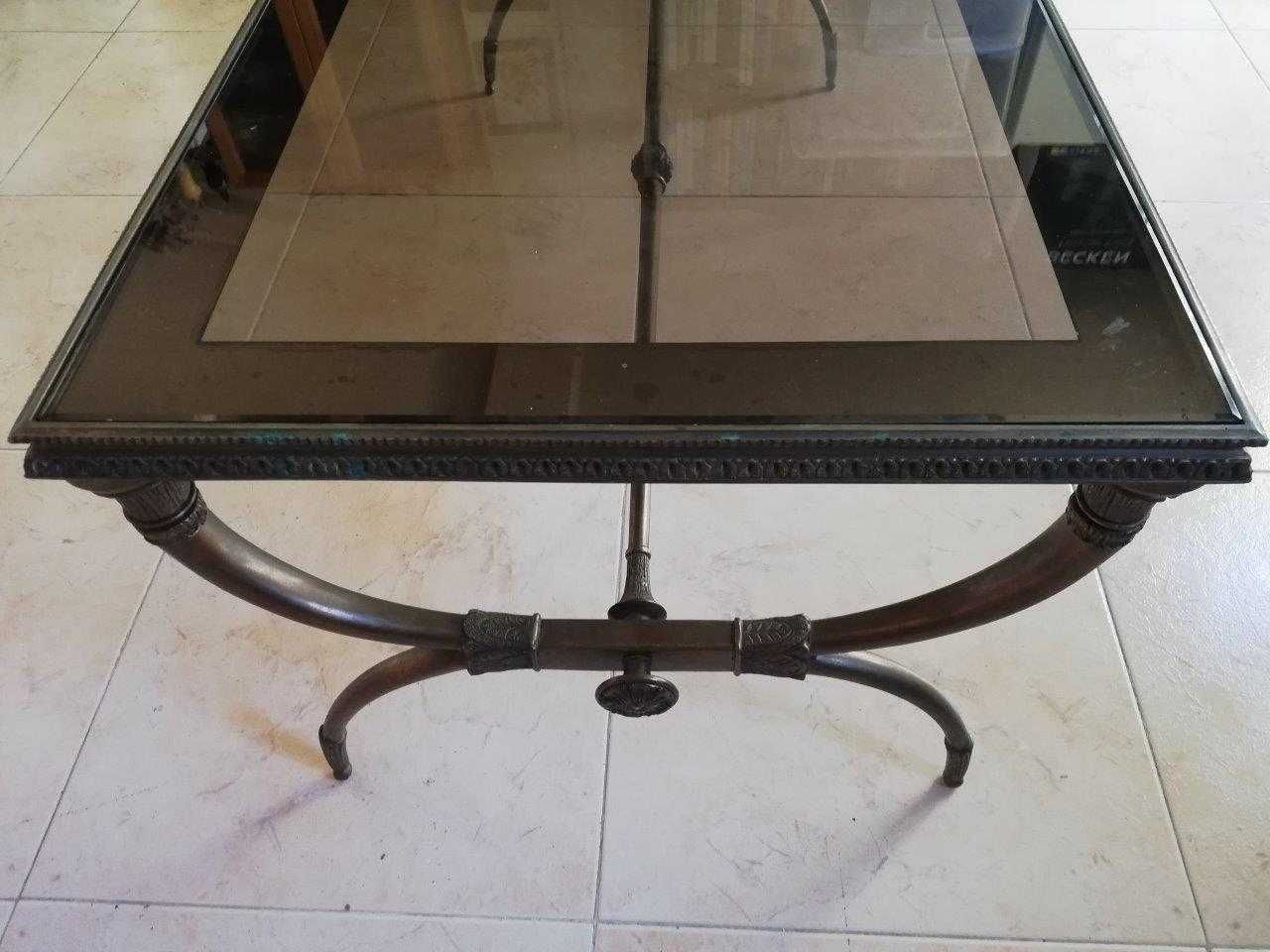 Mesa-metal+tampo-vidro (comp.1,0m-larg.0,51m-alt.0,40m)