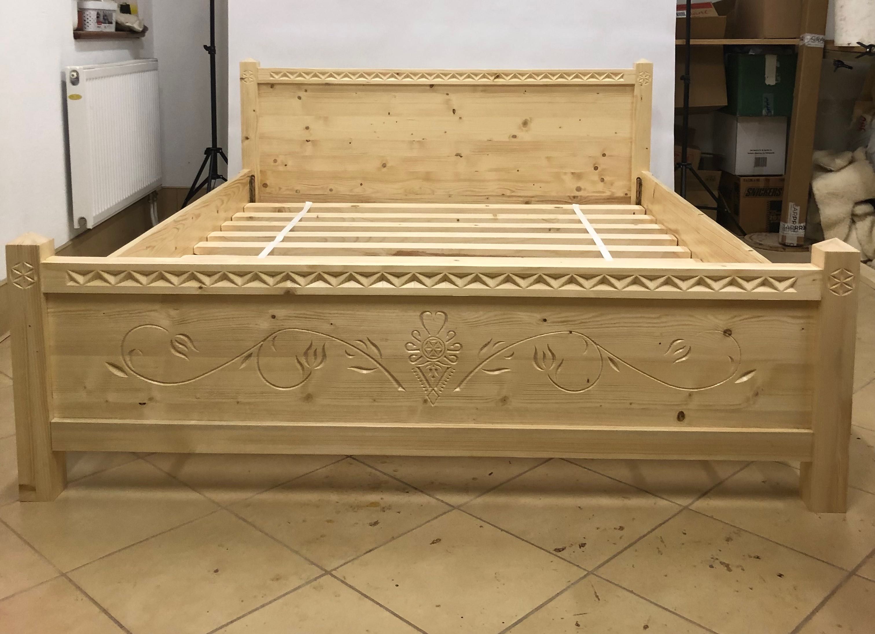 Łóżko góralskie drewniane