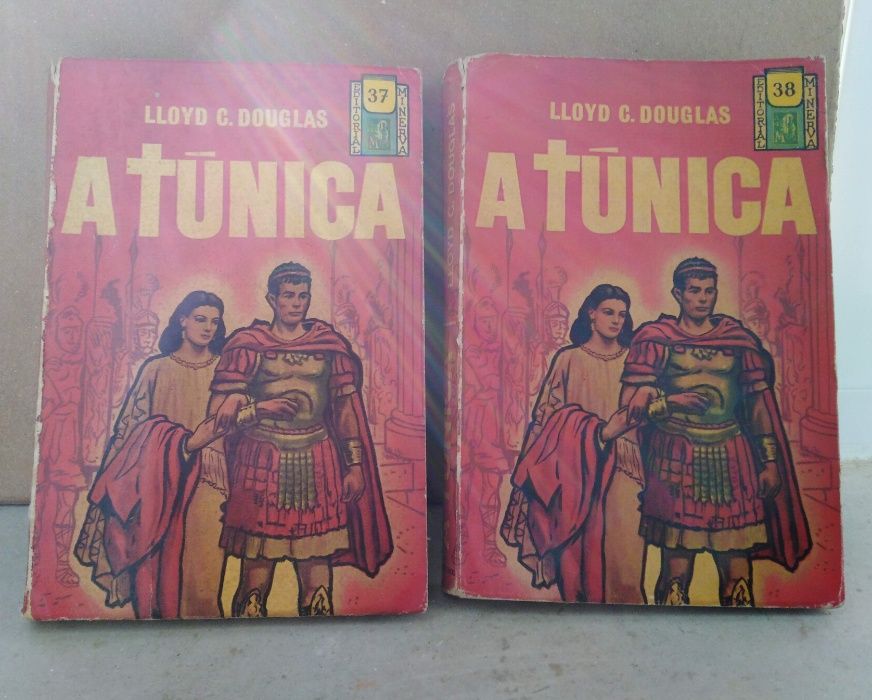 A Túnica de LLdYd C. Douglas