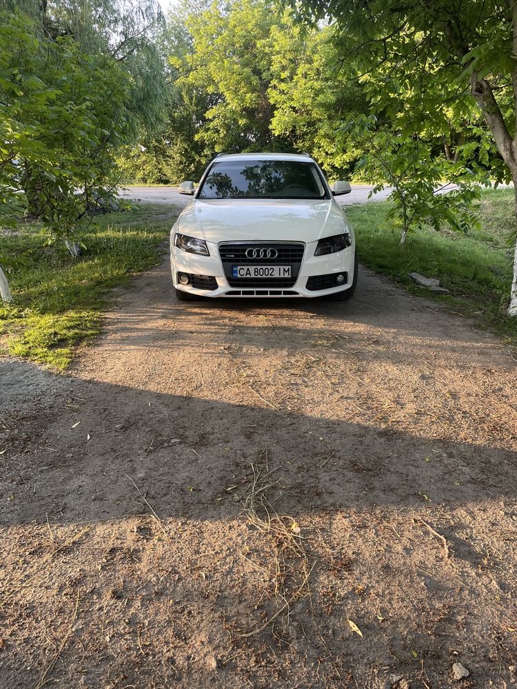 Продам Audi a4b8