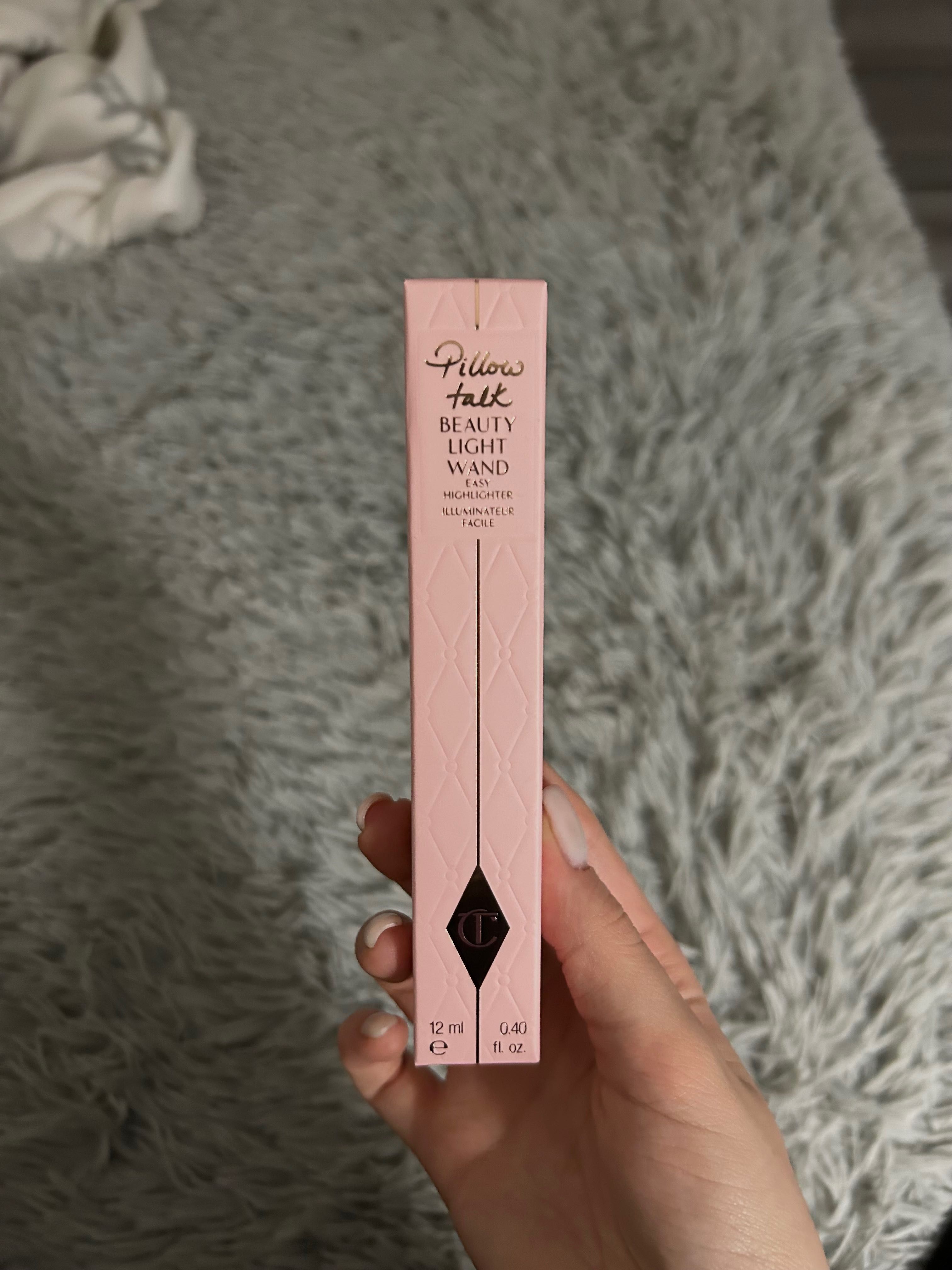 Кремовий Хайлайтер CHARLOTTE TILBURY Beauty Light Wand