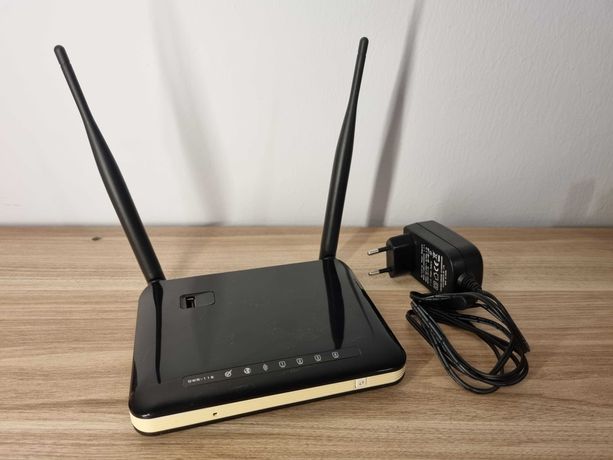 Router D-Link DWR-116 + modem Huawei E3372