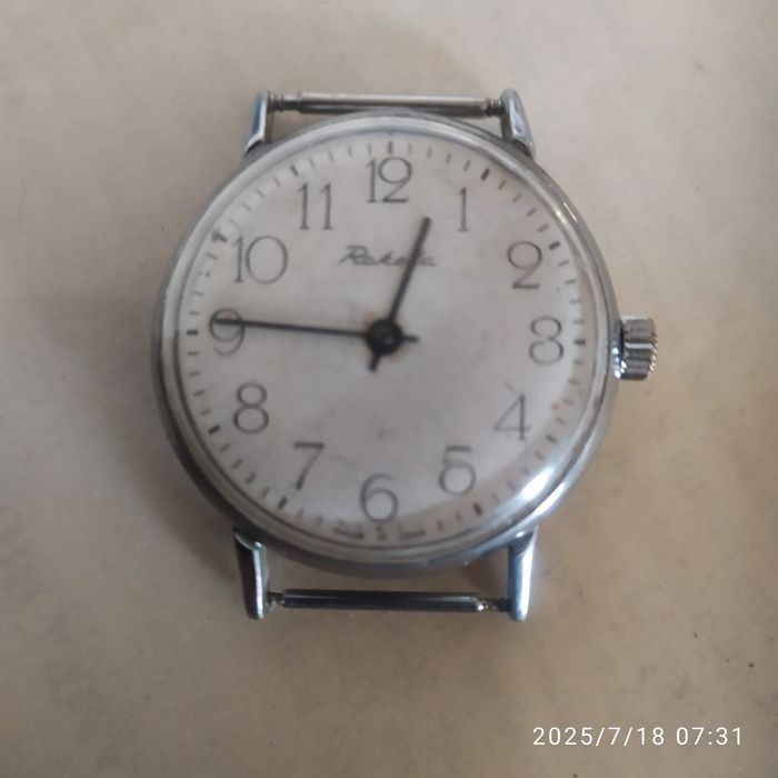 Zegarek mechaniczny Rakieta.