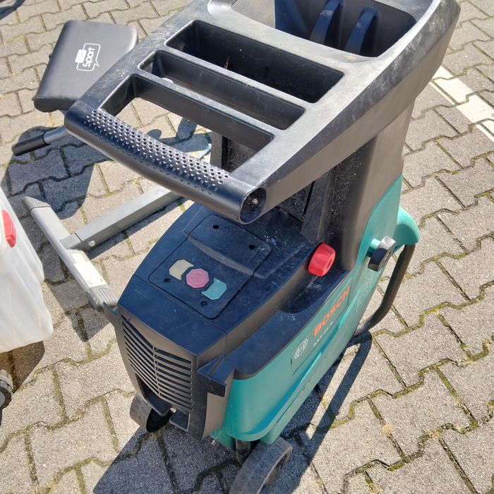 Rozdrabniacz do gałęzi Bosch AXT 25 D