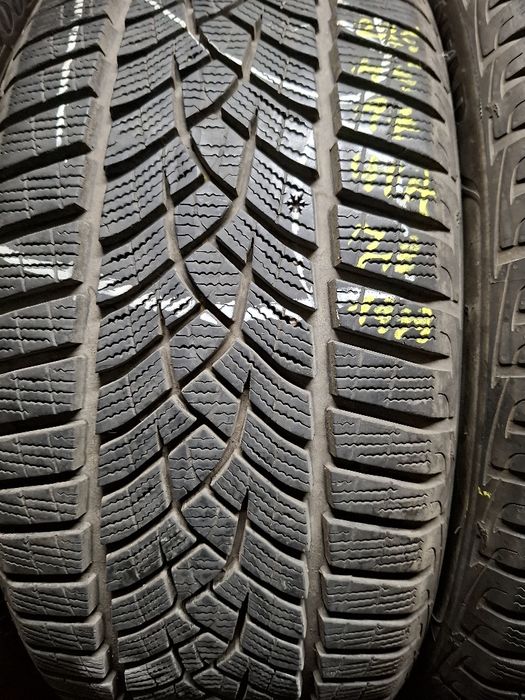 4X Goodyear efficentgrip performsnce 225.45.17 94V ok8mm