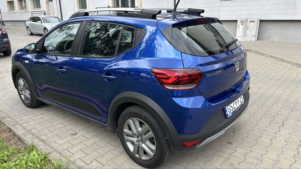 Sprzedam samochód Dacia Sandrero niski przebieg