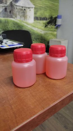 Жидкость для разборки фар на полиуретановом герметеке.110ml Польша.