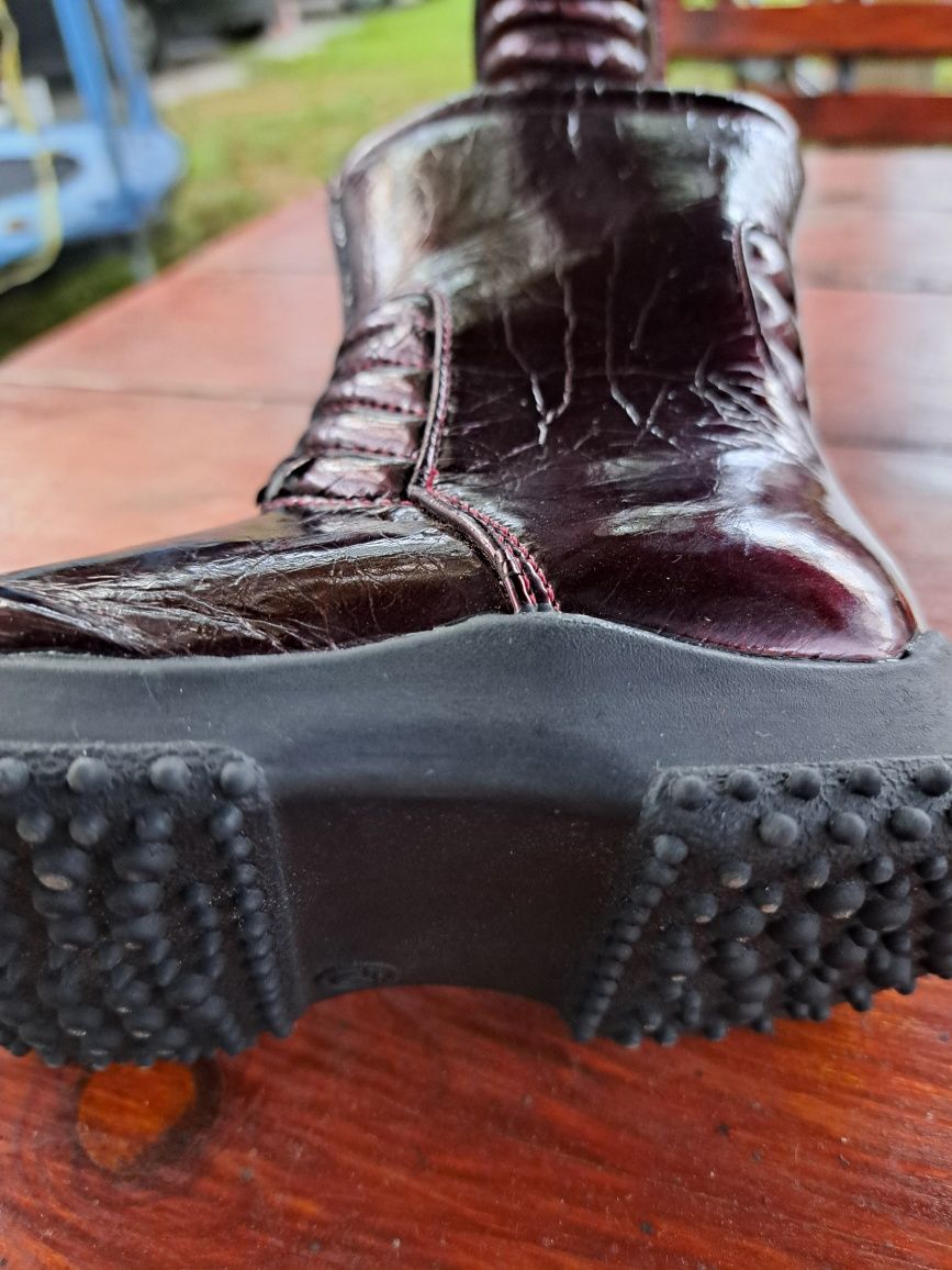 Buty na zimę dla dziewczynki lakierowane
