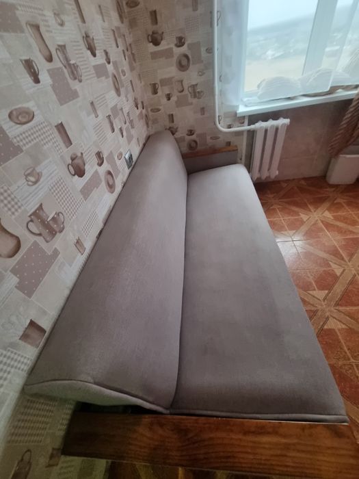 Продам диван в отличном состоянии