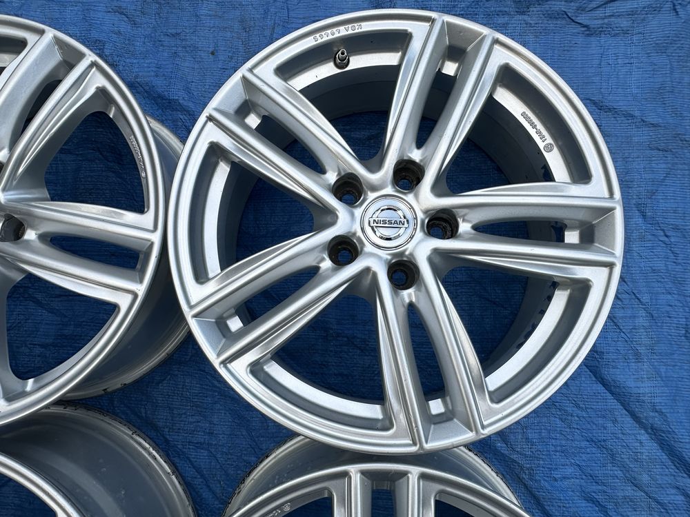 Felgi aluminiowe 17 5x114,3 Nissan Renault Honda Toyota
