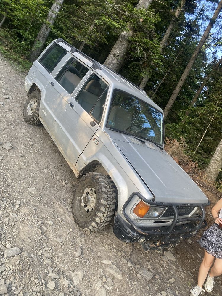 Isuzu trooper (monterey)