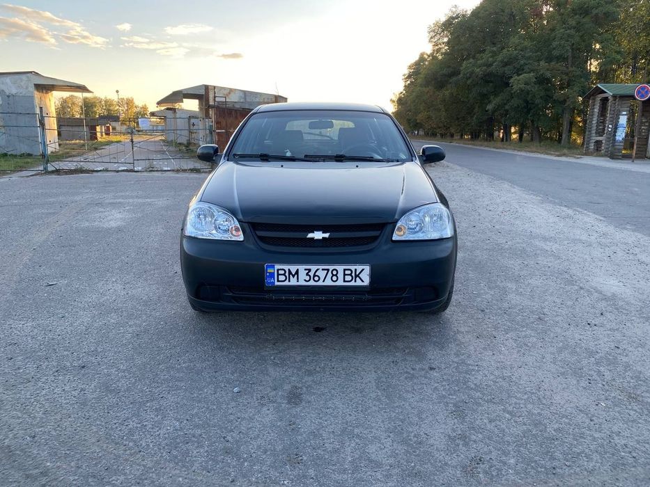 Продам свій автомобіль Шевроле лаччеті 1.8  SX