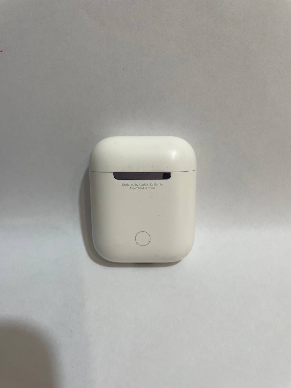 Зарядний кейс від AirPods