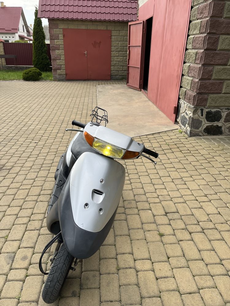 Suzuki lets 2.
