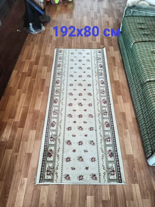 Ковер-дорожка в хорошем состоянии. Размер 192х80 см.