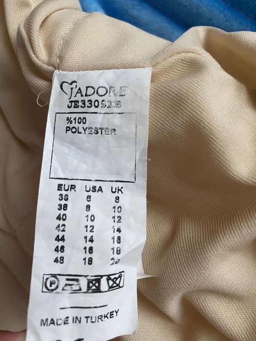 Сукня підійде як на випускний так і на розпис